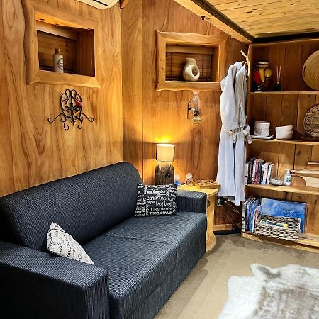 Tree House Lodge Bed & Breakfast Cheviot Dış mekan fotoğraf